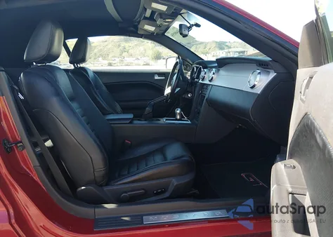 2008 Ford Mustang Gt Deluxe/Gt Premium z USA, uszkodzony, nr VIN 1ZVHT85H585117754